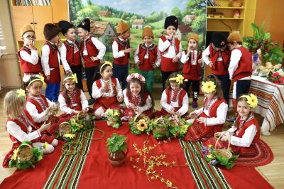 Лазаровден в трета група "Мики Маус" - ДГ Слънце - Ботевград