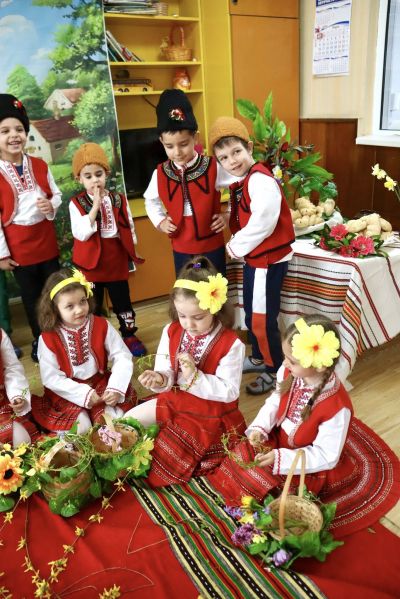Лазаровден в трета група "Мики Маус" - ДГ Слънце - Ботевград