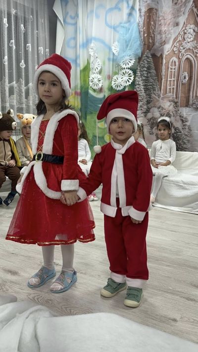 "Зимна приказка" - тържество в група "Смехорани" - ДГ Слънце - Ботевград